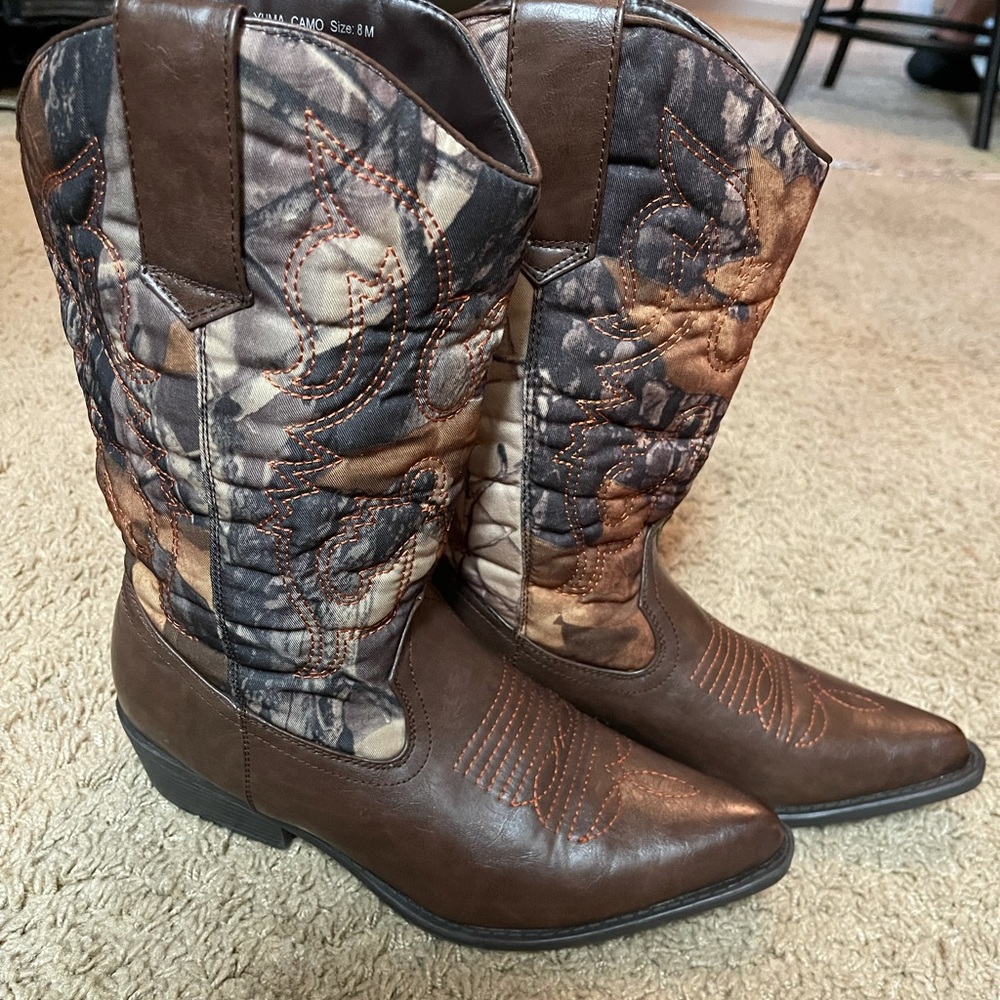 Camo cowgirl boots
